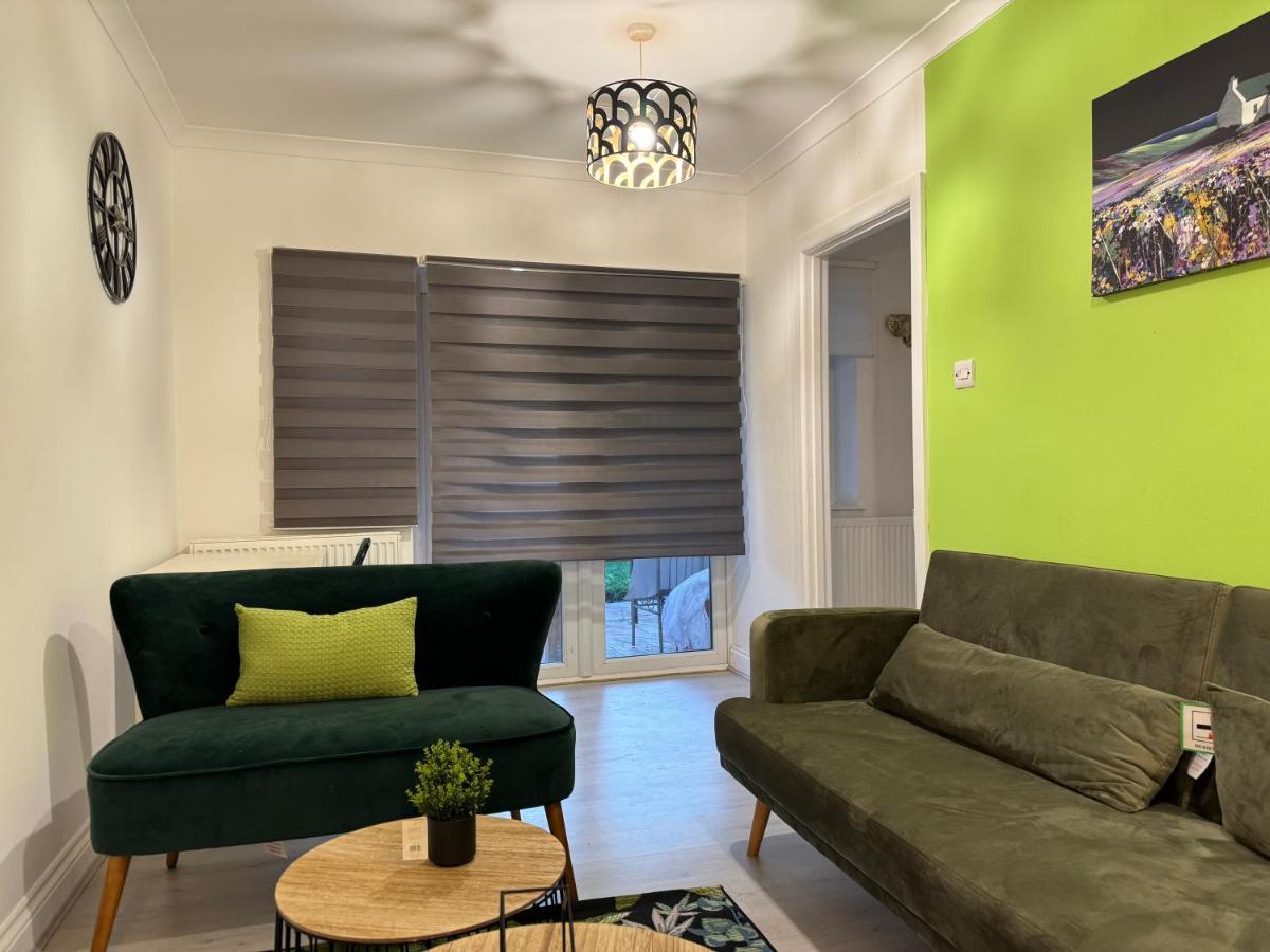 Villa 5Br House, Free Parking Offa12, Contractor, Big Families, Relocation Redbridge Esterno foto