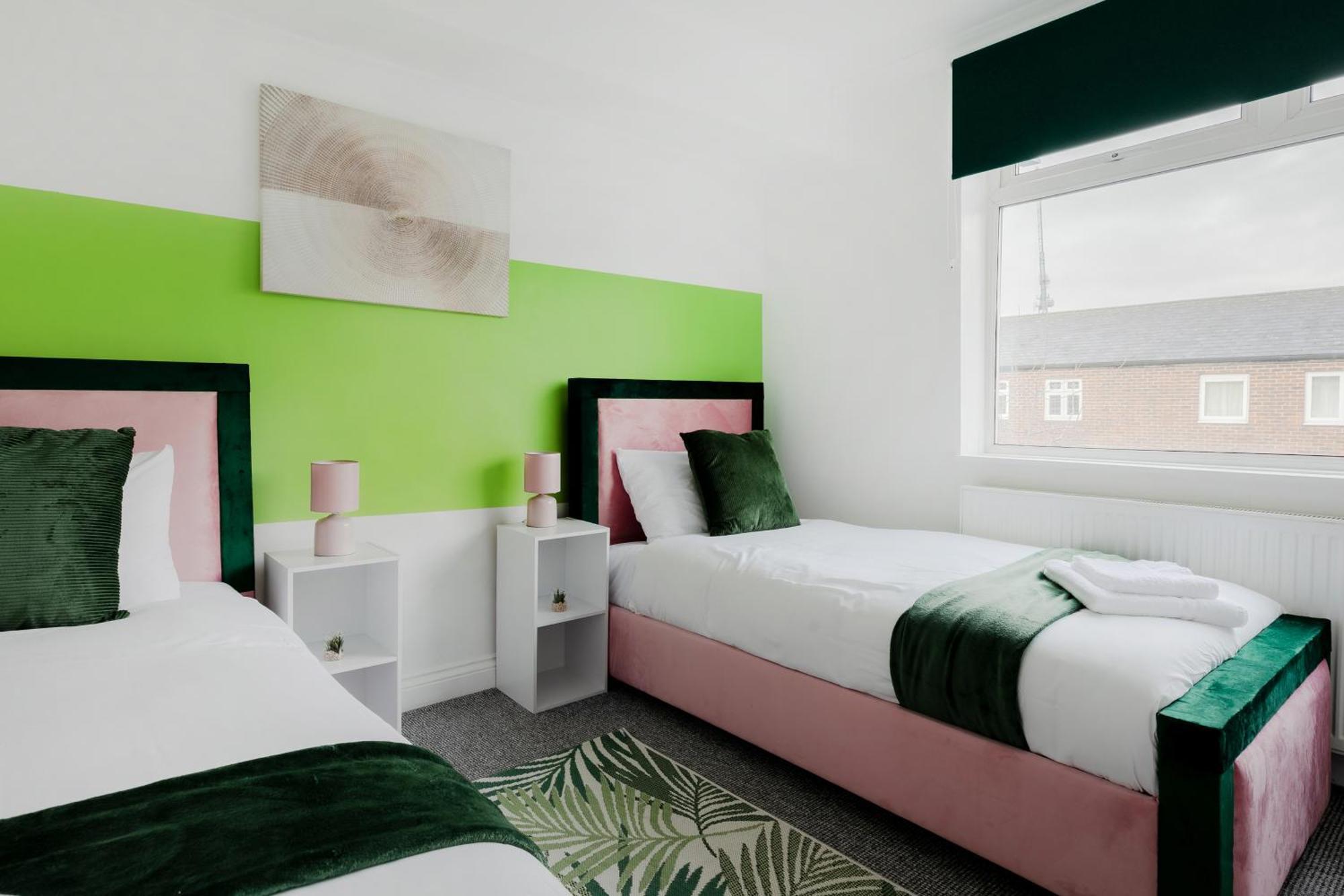 Villa 5Br House, Free Parking Offa12, Contractor, Big Families, Relocation Redbridge Esterno foto