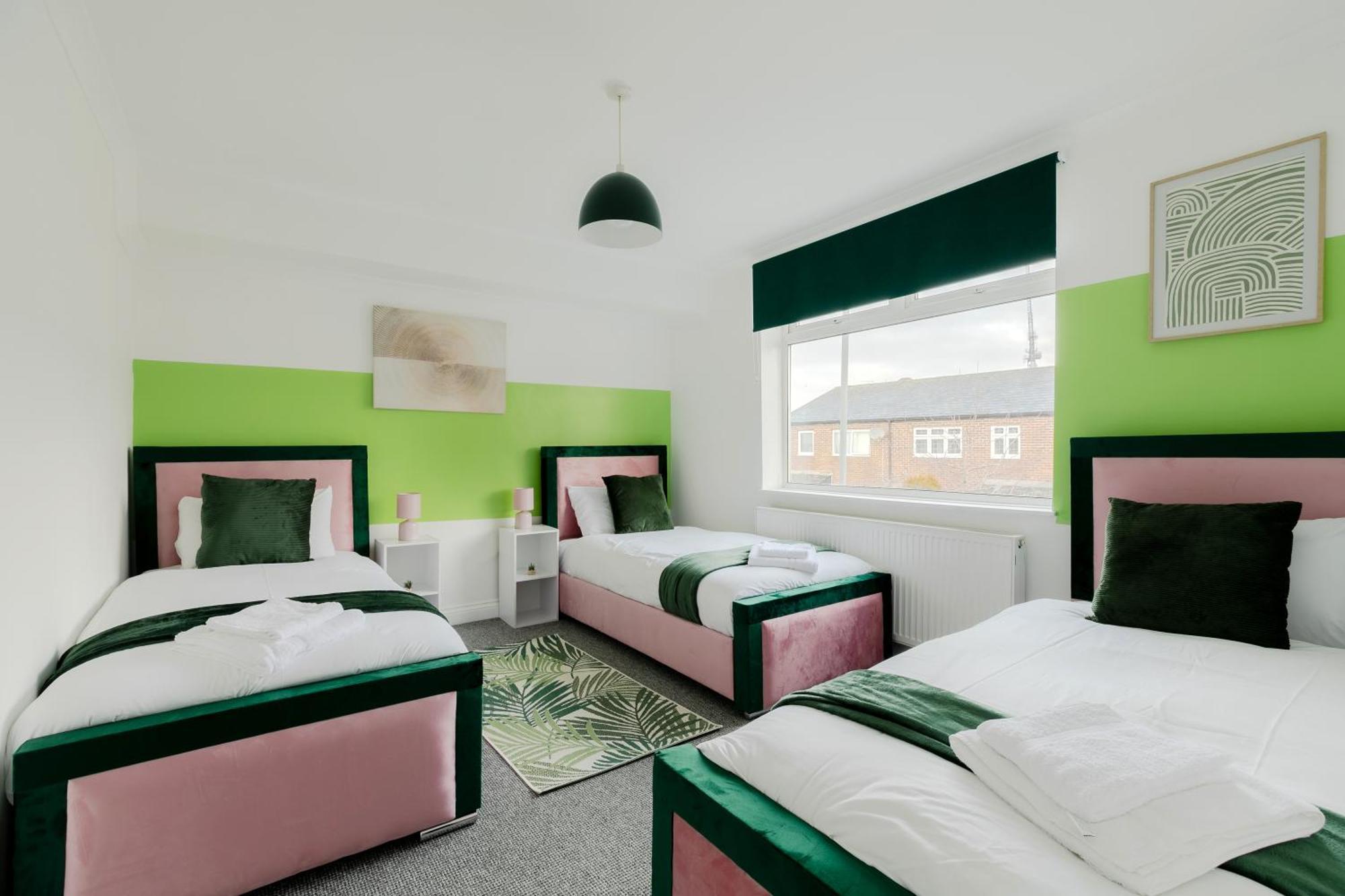 Villa 5Br House, Free Parking Offa12, Contractor, Big Families, Relocation Redbridge Esterno foto
