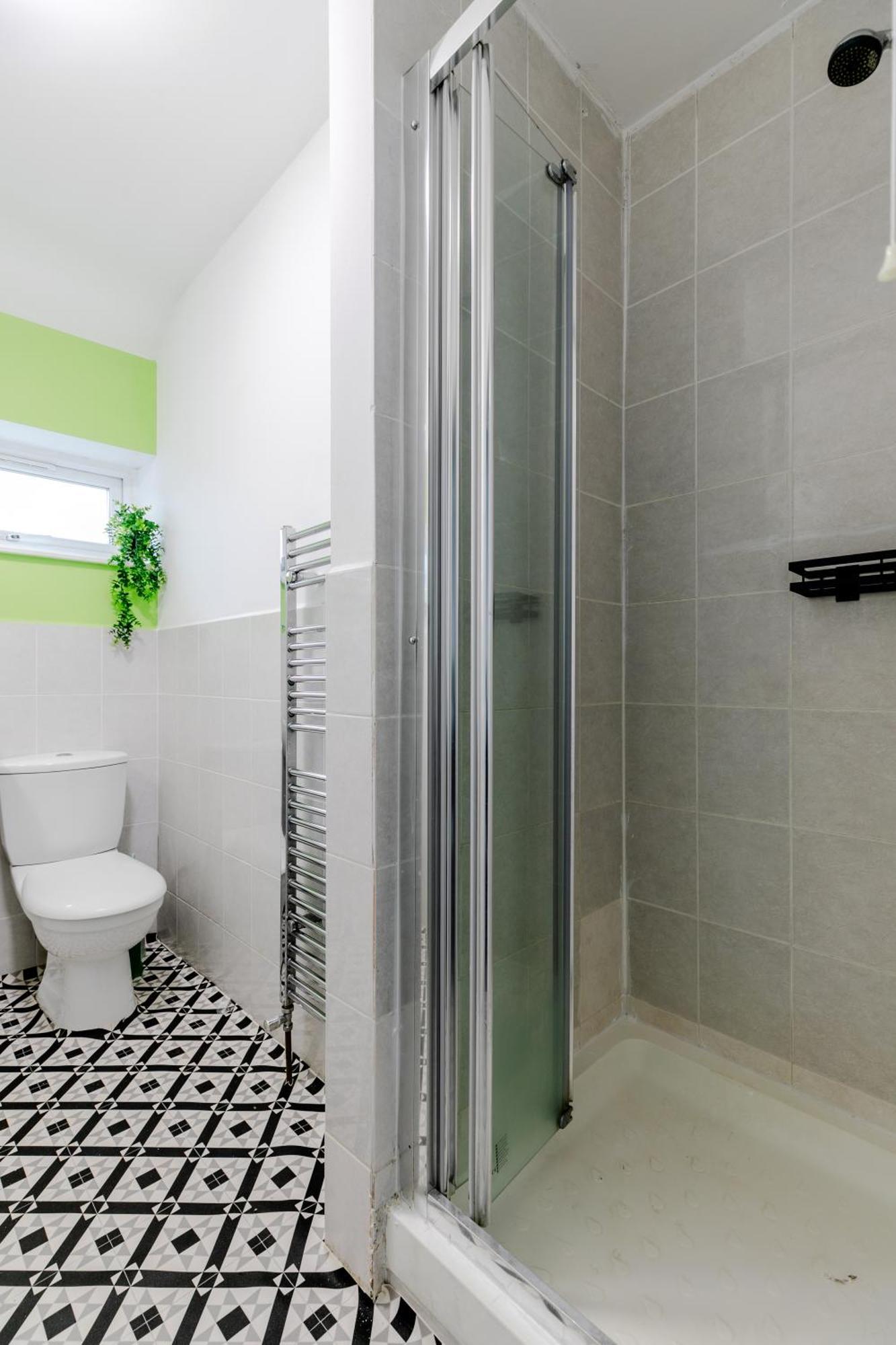 Villa 5Br House, Free Parking Offa12, Contractor, Big Families, Relocation Redbridge Esterno foto