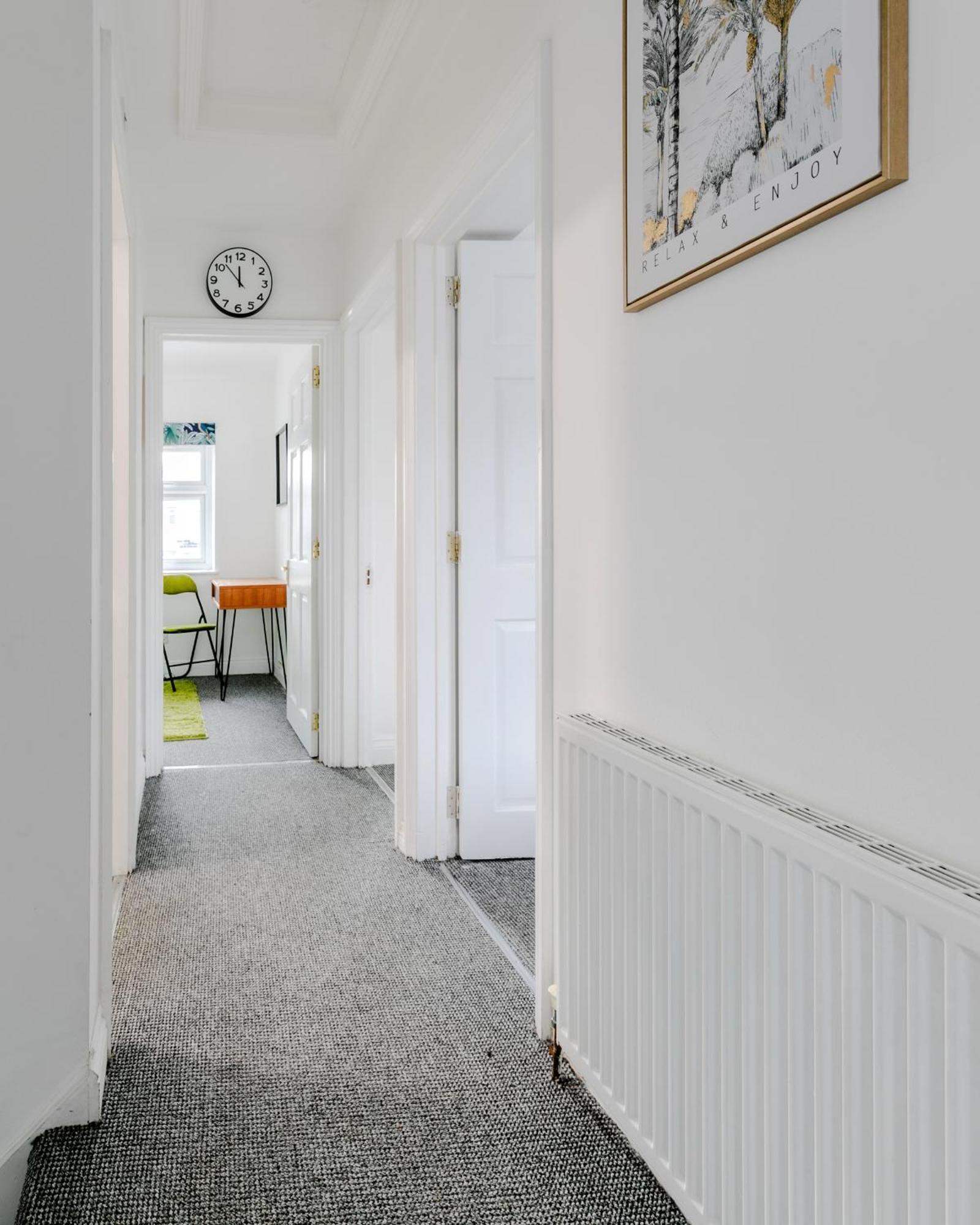 Villa 5Br House, Free Parking Offa12, Contractor, Big Families, Relocation Redbridge Esterno foto