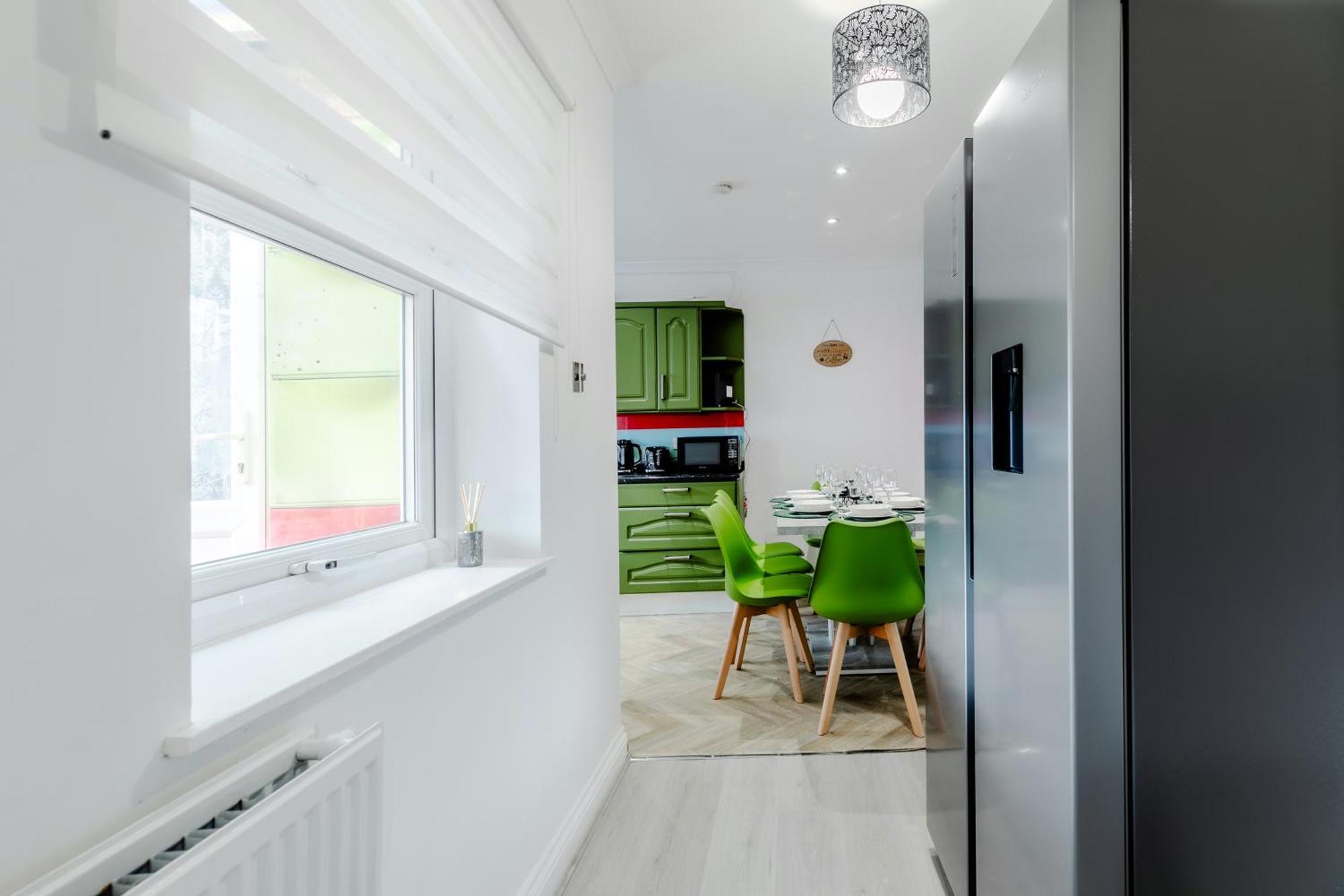 Villa 5Br House, Free Parking Offa12, Contractor, Big Families, Relocation Redbridge Esterno foto