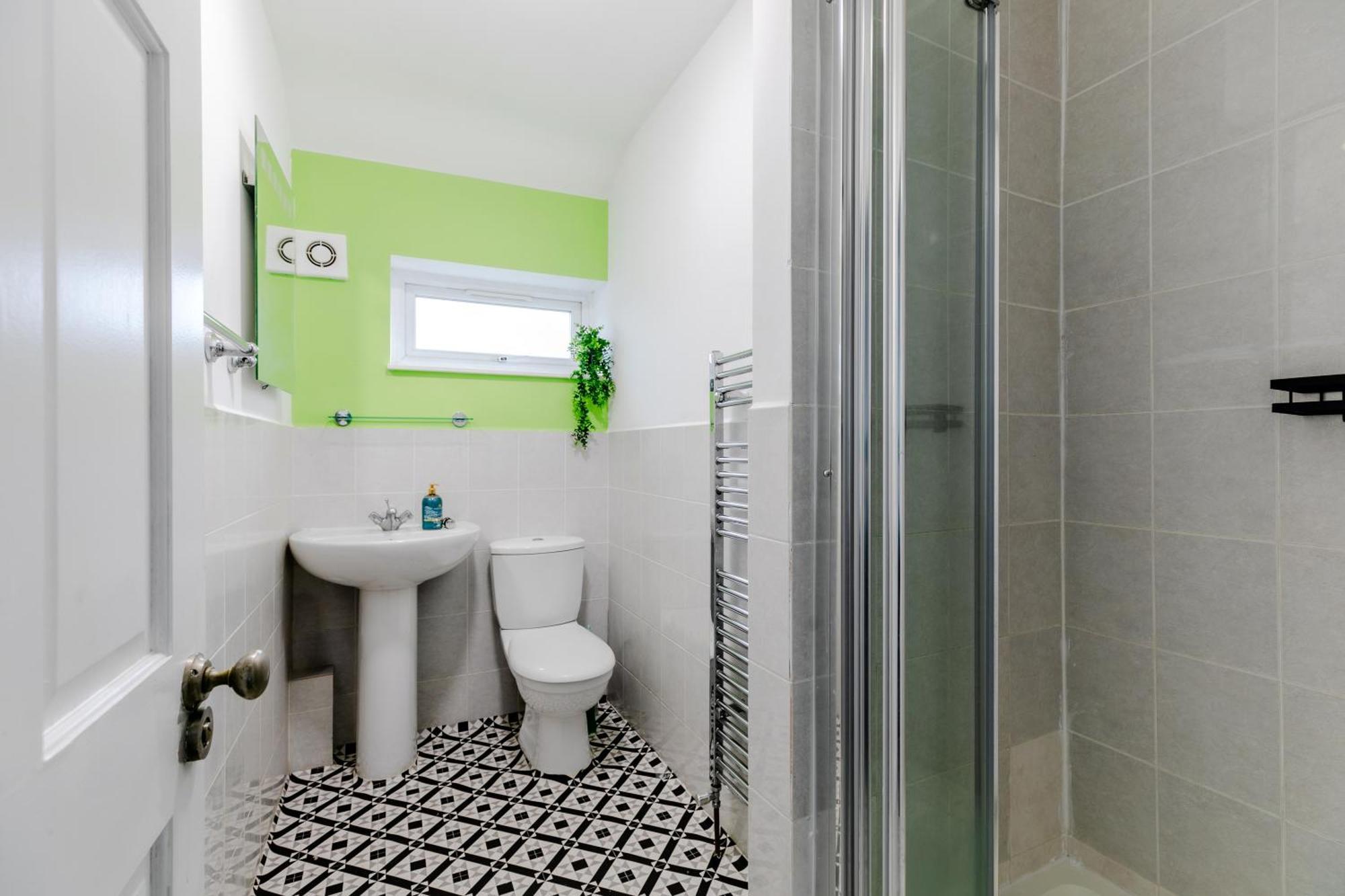 Villa 5Br House, Free Parking Offa12, Contractor, Big Families, Relocation Redbridge Esterno foto