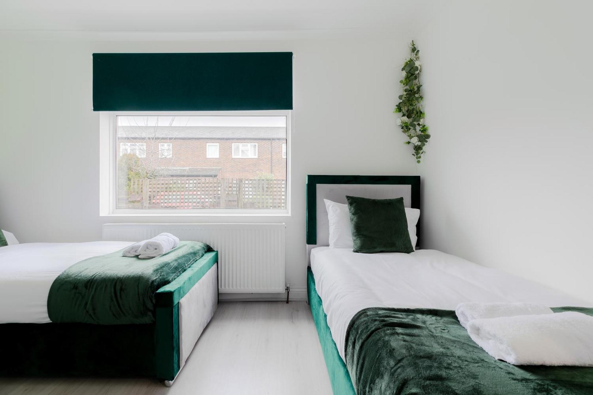 Villa 5Br House, Free Parking Offa12, Contractor, Big Families, Relocation Redbridge Esterno foto