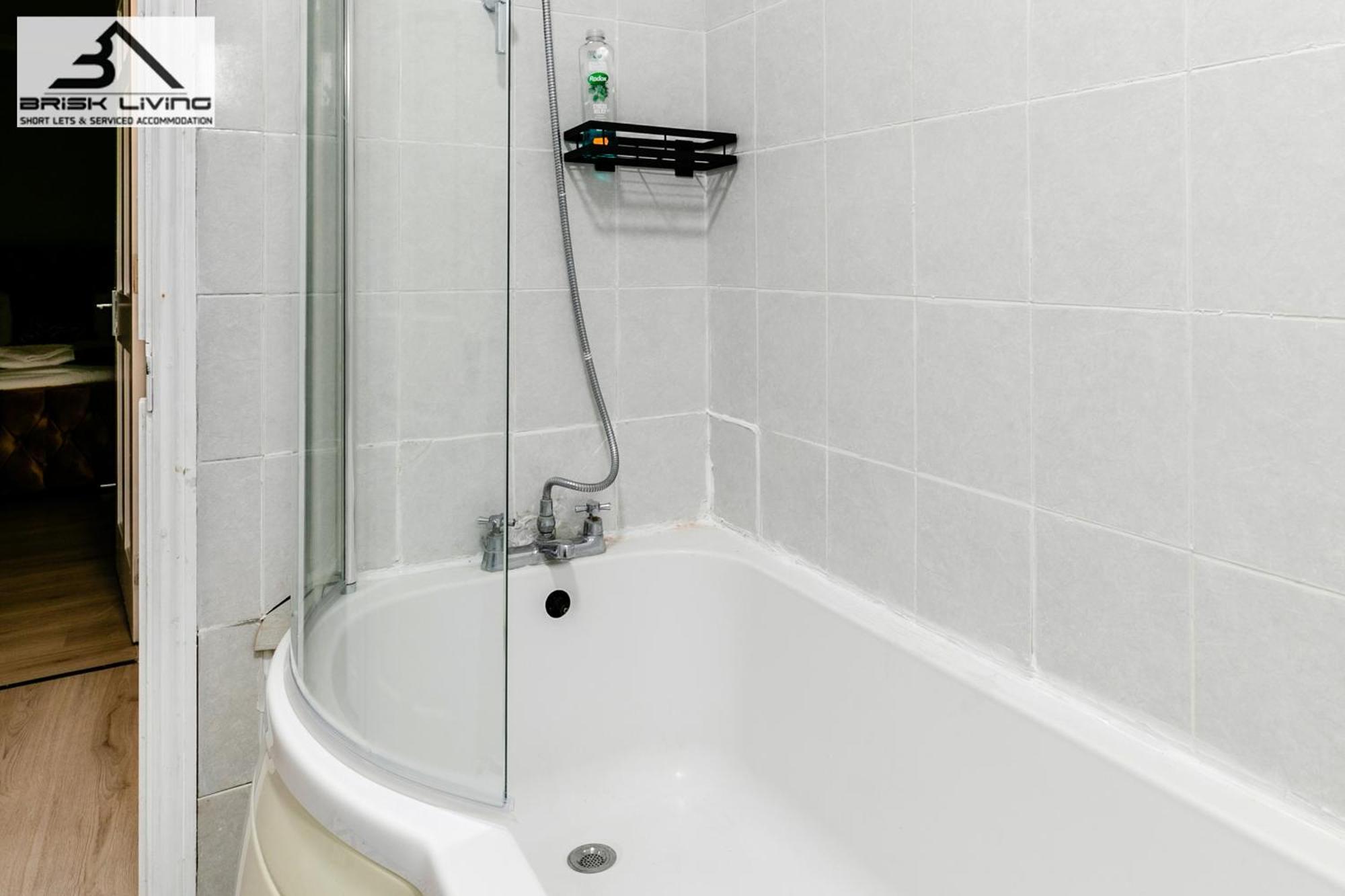 Villa 5Br House, Free Parking Offa12, Contractor, Big Families, Relocation Redbridge Esterno foto